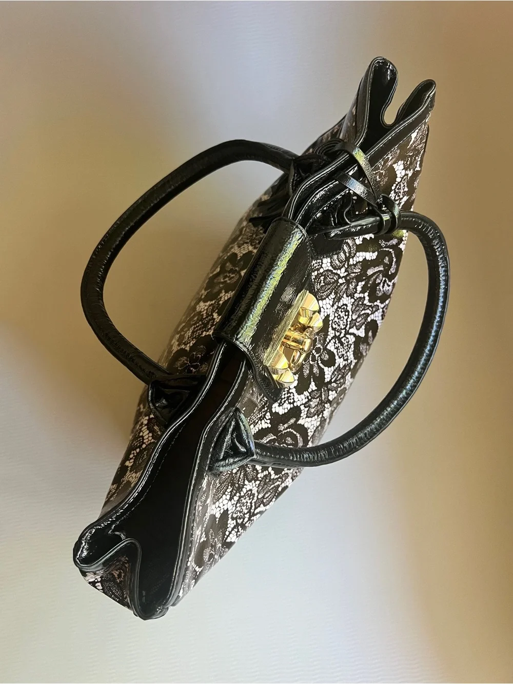 Betsey Johnson Black White Lace Print Tote Bag Gold Lock Tassel Horseshoe Charm
